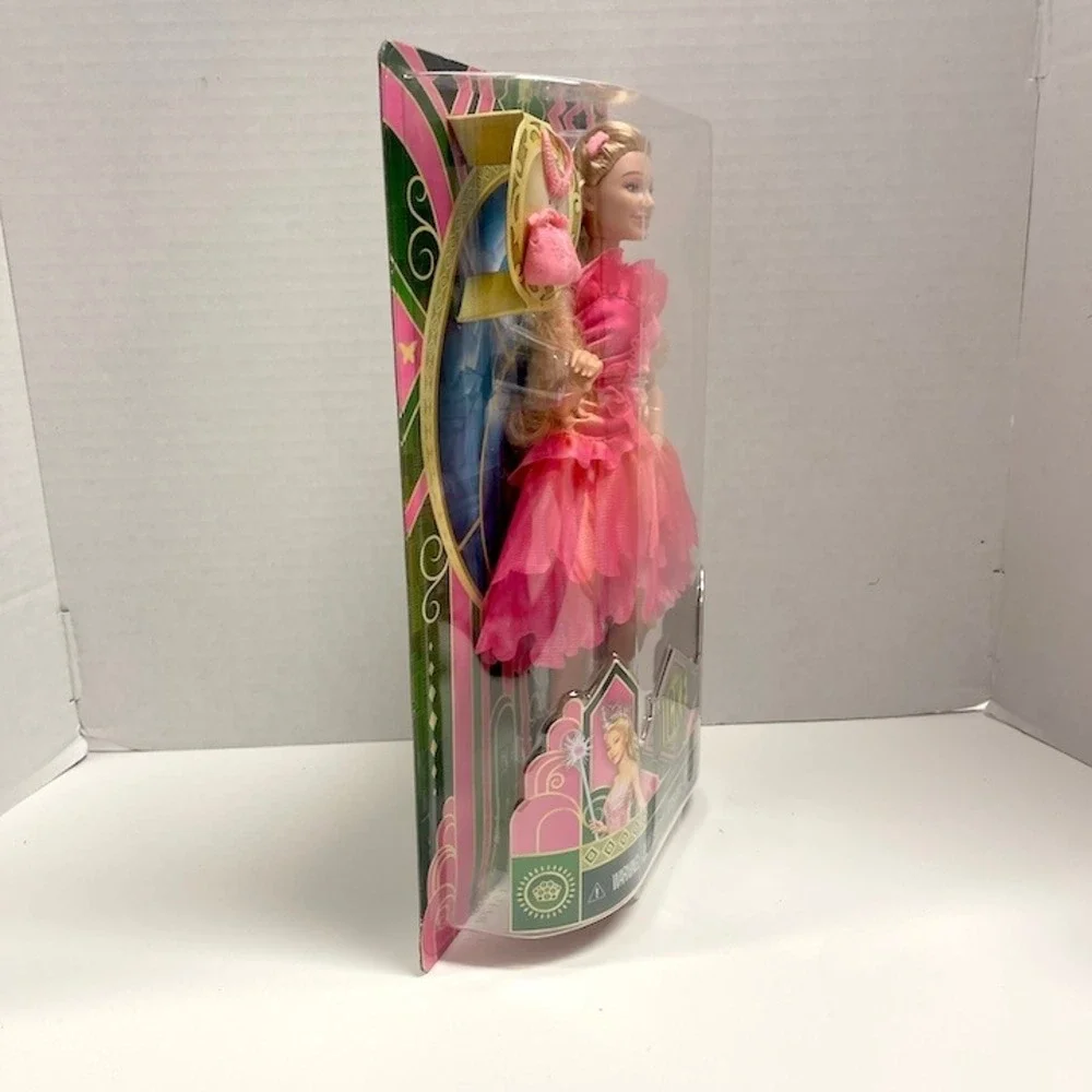 Wicked Universal Pictures Glinda Fashion‎ Doll Removable Fashions & Accessories